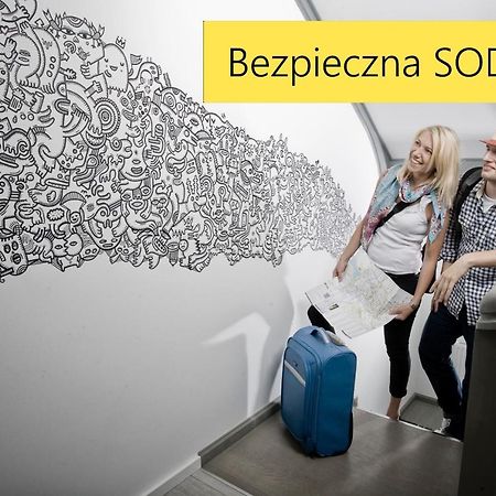 Soda Hostel & Apartments Познань Экстерьер фото